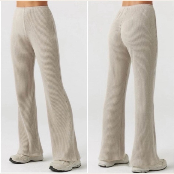 JOAH BROWN FITTED MINI KNIT FLARE PANT
$158 MSRP OFF WHITE NATURAL LUXE Sz M LG - Picture 1 of 8